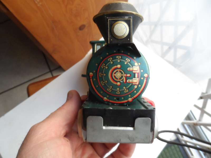 VINTAGE MODERN TOYS TIN LOCOMOTIVE- MADE IN JAPAN
