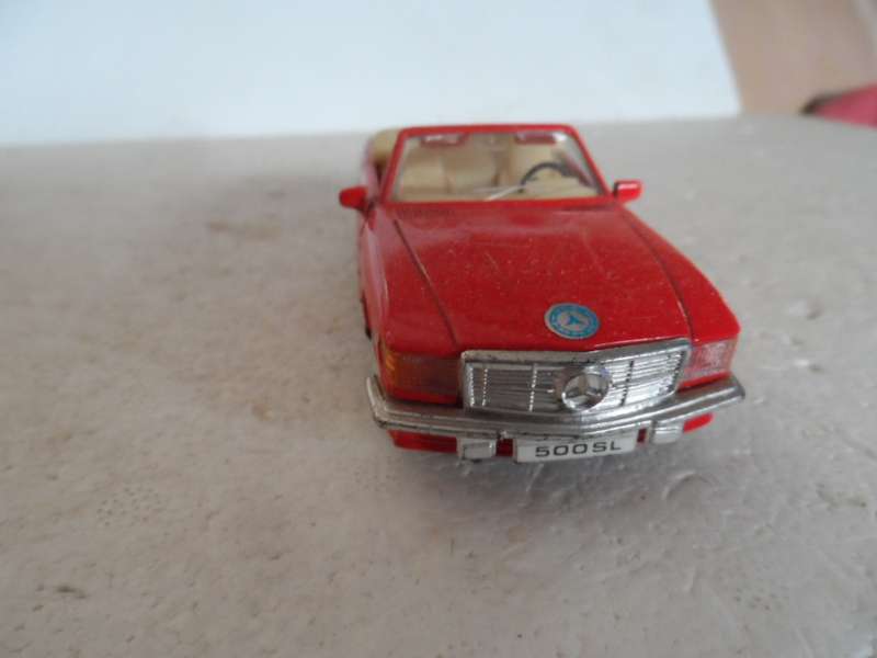 MERCEDES 500 SL CONVERTABLE , DIECAST 1/39 SCALE [M74]