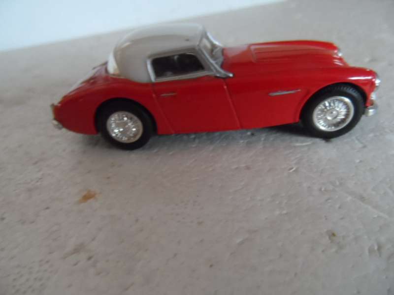 CORGI TOYS  1:43 Austin Healey 3000 Mk1 Two Tone - Original  [D24]