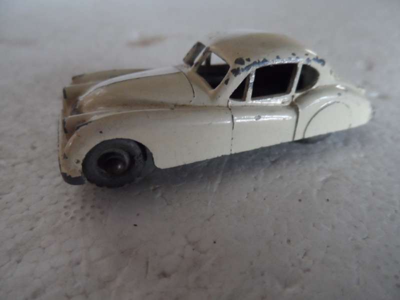 MATCHBOX LESNEY No 32A VINTAGE JAGUAR XK 140 COUPE [D24]