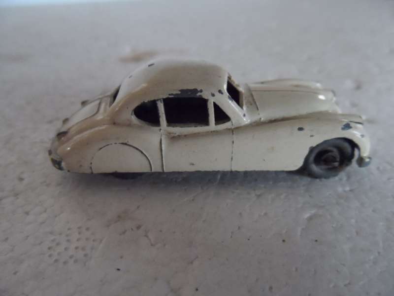 MATCHBOX LESNEY No 32A VINTAGE JAGUAR XK 140 COUPE [D24]