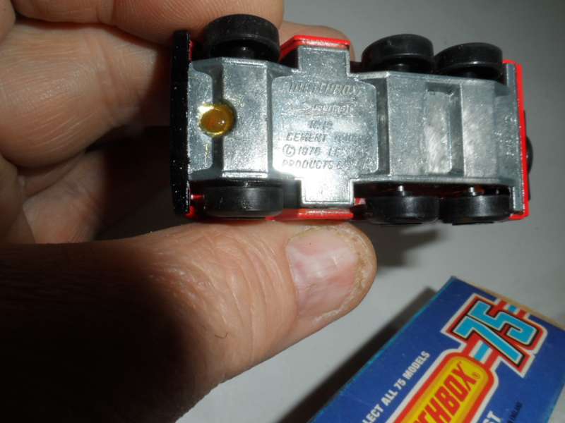 1977 Matchbox Lesney Superfast Cement Truck #19 With Original Box