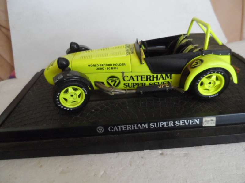 KYOSHO - CATERHAM SUPER SEVEN JPE - 1/18 SCALE MODEL CAR - 7022Y