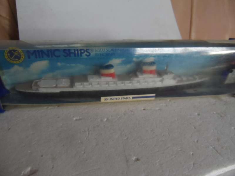 VINTAGE MINIC  M704 SS United States LINER / Boxed  [M29]