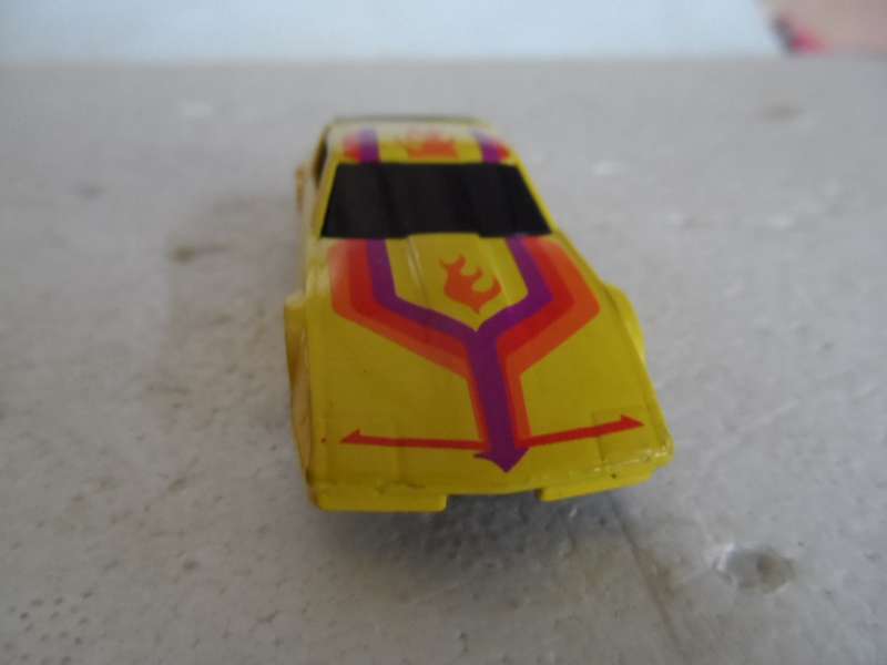 HOT WHEELS Nissan 300ZX 1983 yellow -Crack Ups Made in Hong Kong Vintage Diecast Model