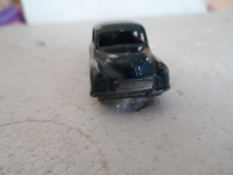 Matchbox regular wheels Morris Minor no 46 GREY PLASTIC WHEELS- UNBOXED.