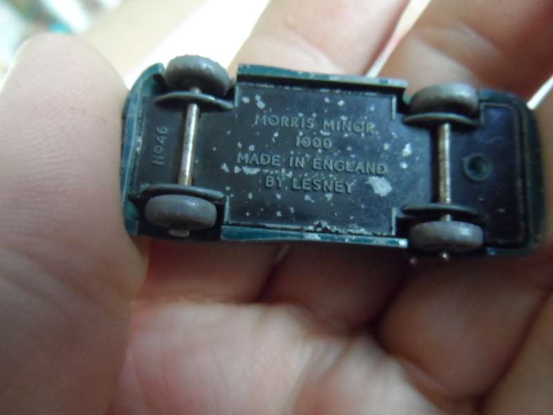 Matchbox regular wheels Morris Minor no 46 GREY PLASTIC WHEELS- UNBOXED.