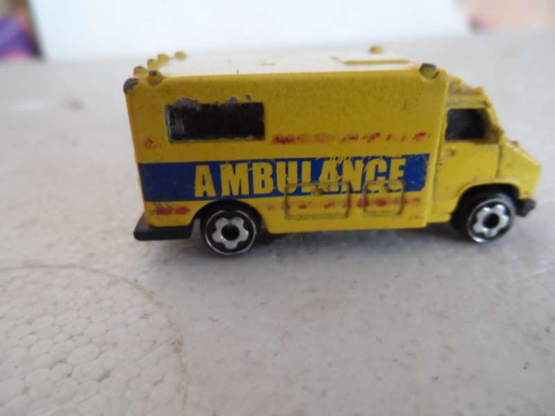 HOT WHEELS AMBULANCE BLUE WRITING, MALASIA- UNBOXED