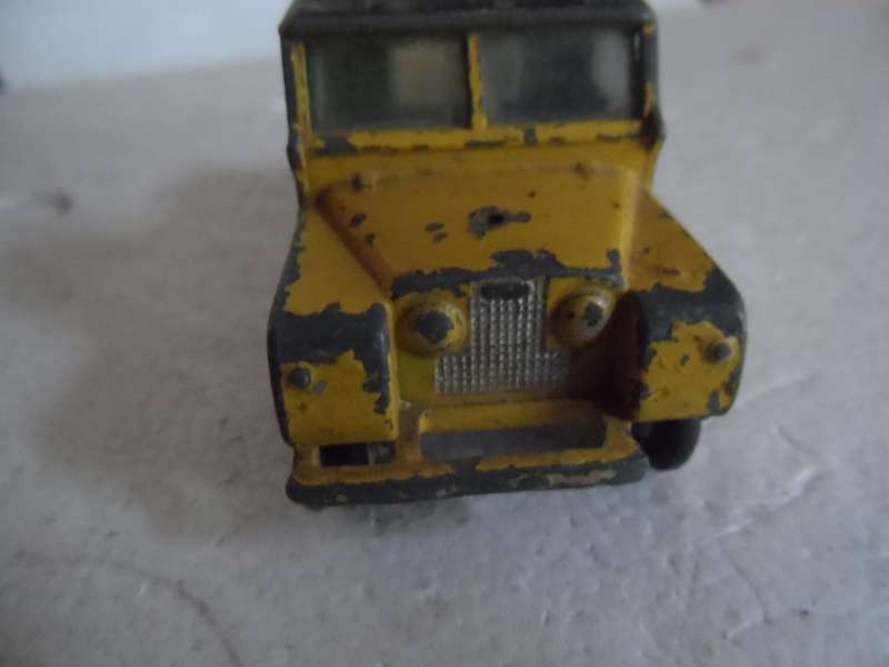 Vintage 1959 Corgi 1:43 #406 Yellow & Black Land Rover 109 WB Pickup For Restoration [m11]