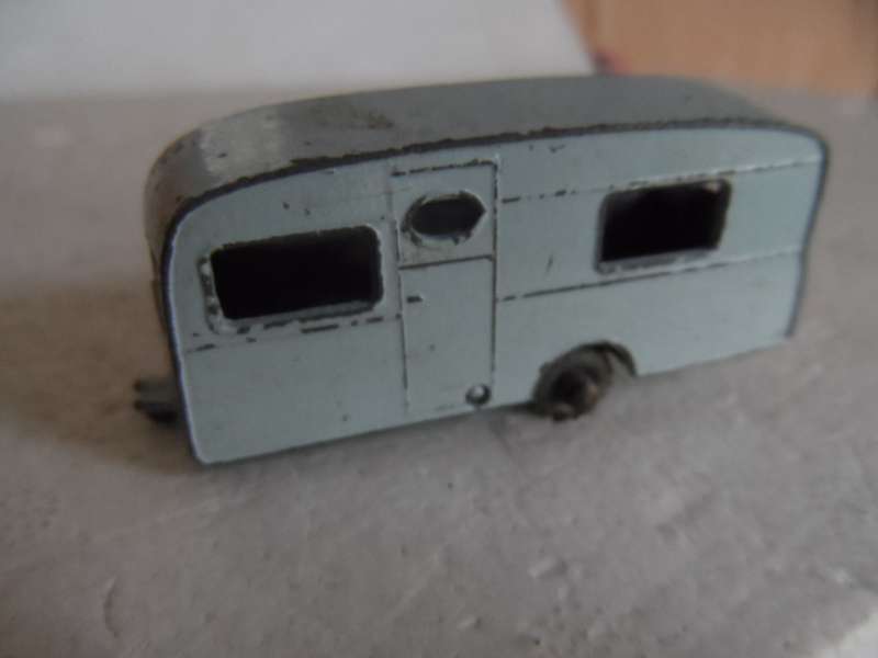 VINTAGE MATCHBOX 23A BERKELEY CARAVAN