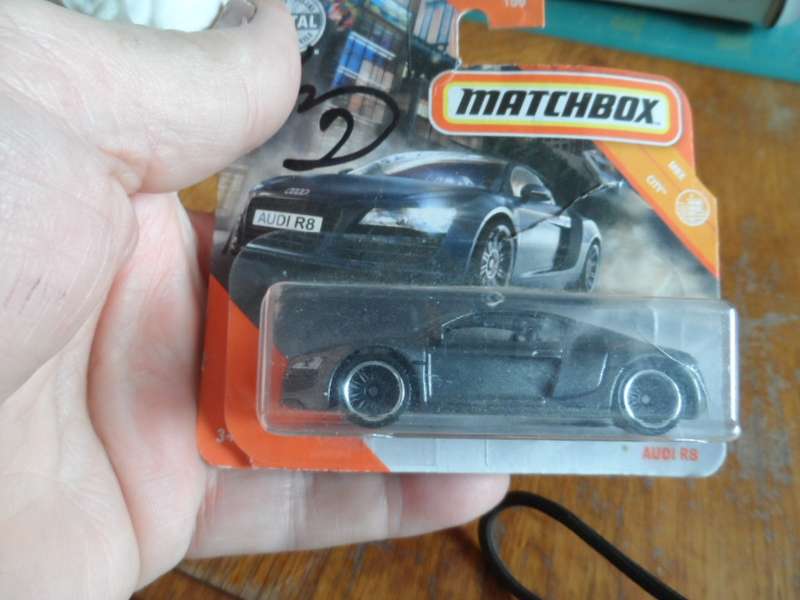 Matchbox Audi R8 Diecast Model Car 1:64  [M58]