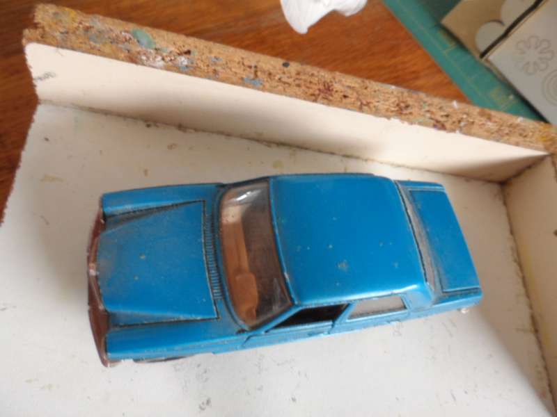 Vintage Corgi Mercedes-Benz 240D Die Cast Metal  Car. [M300]
