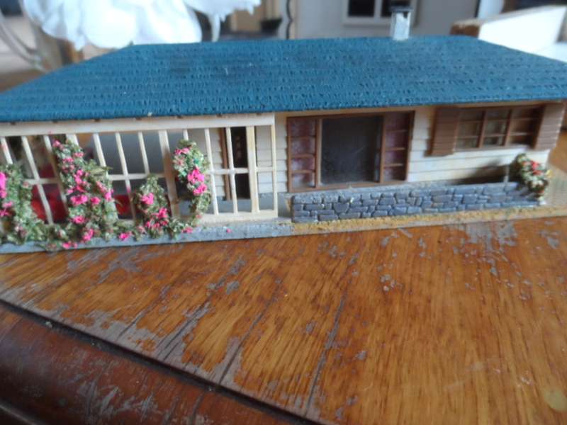 VINTAGE FALLER 216 HO BUILDING IN ORIGINAL CARDBOARD BOX.