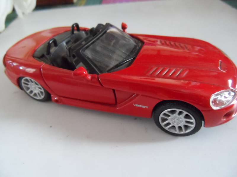 Dodge Viper Srt/10 New Ray 1/32 scale   [m22]