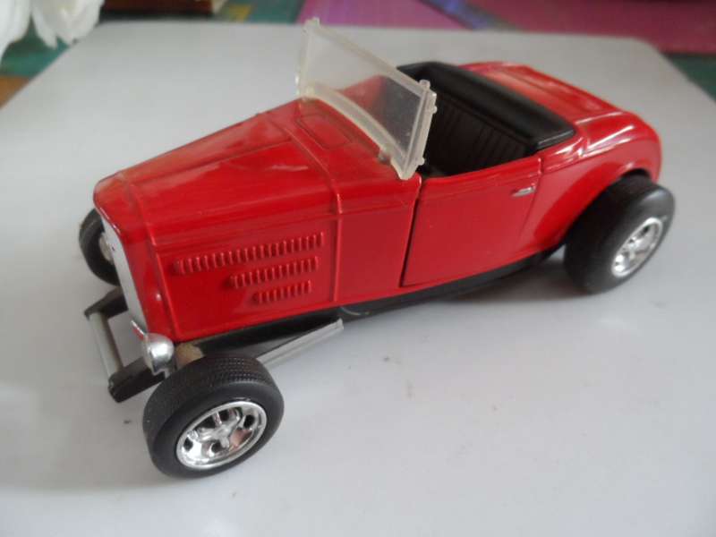 Smart Toys 1932 Ford Highboy Hot Rod 1:27 Scale Die-cast Metal Car Red  - [m53]