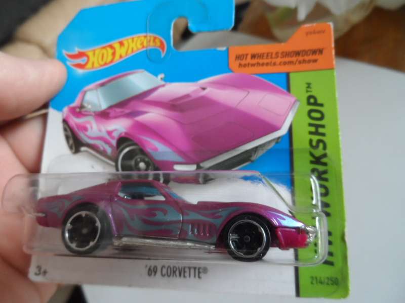 Hot Wheels 69 CORVETTE HW WORKSHOP  [M48]