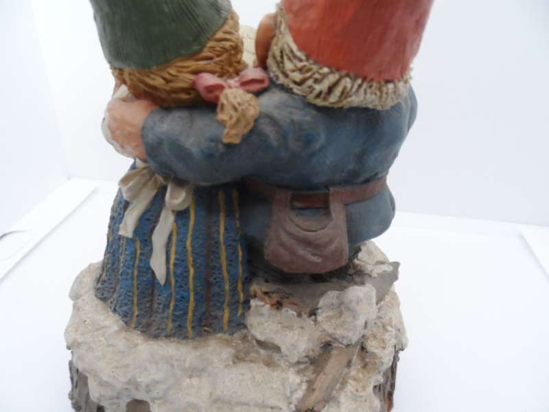1994 Vintage Klaus Wickl, Anke & Arne Gnome Music Box "Winter Wonderland" Enesco