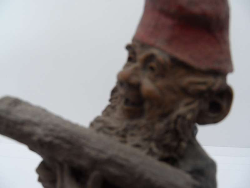 TOM CLARK Singing Day 10.21.91 Gnome: 1987 Stumbles # 43  - 18 cm tall ---[303]