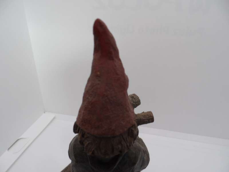 TOM CLARK Singing Day 10.21.91 Gnome: 1987 Stumbles # 43  - 18 cm tall ---[303]