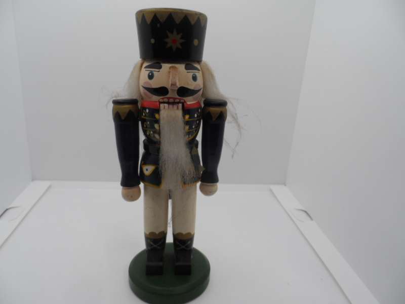 NUTCRACKER SOLDIER 18 CM TALL  [Y301]