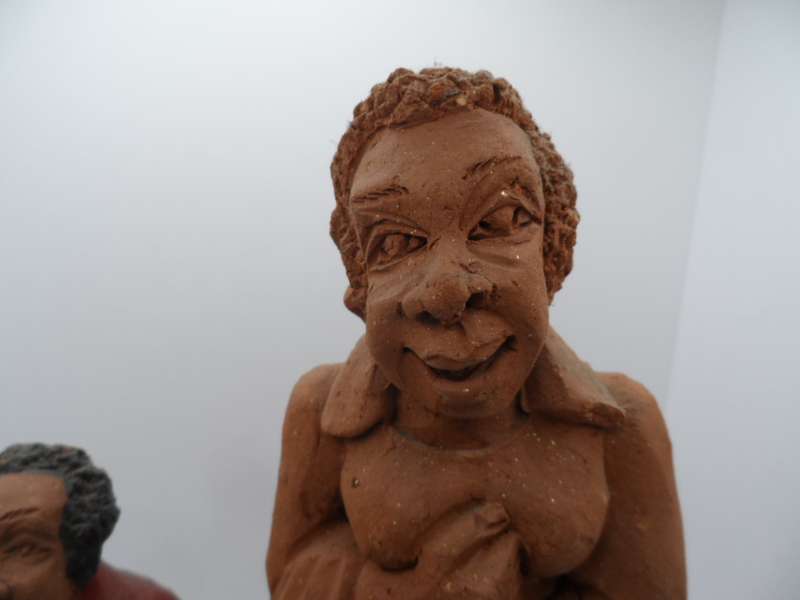 two clay figurines 17 and 25 cm tall -both for one bid [y304]