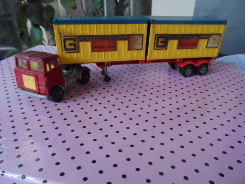 Matchbox Lesney Scammell Tractor K17 Trailer GENTRANSCO Containers 1973 M300]