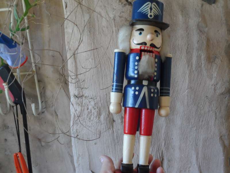Nutcracker LARGE, 35 cm tall
