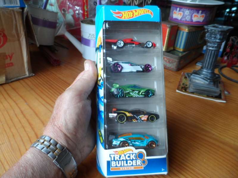 hot wheels track builders 5 pack