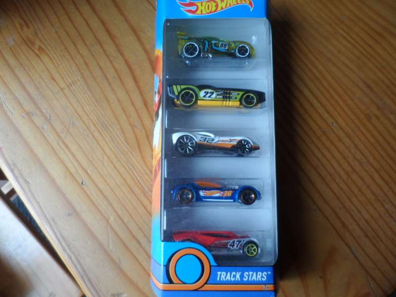 hot wheels track stars 5 pack