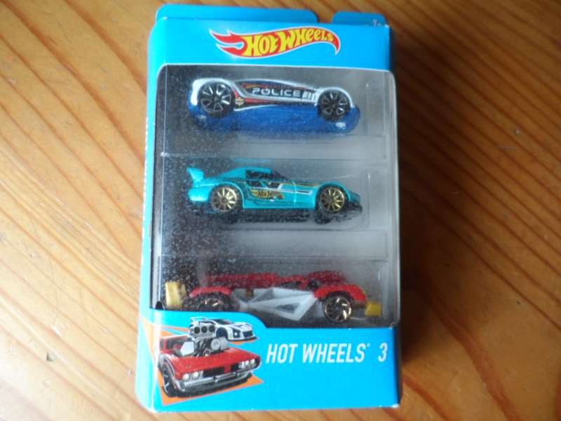 hot wheels 3 pack
