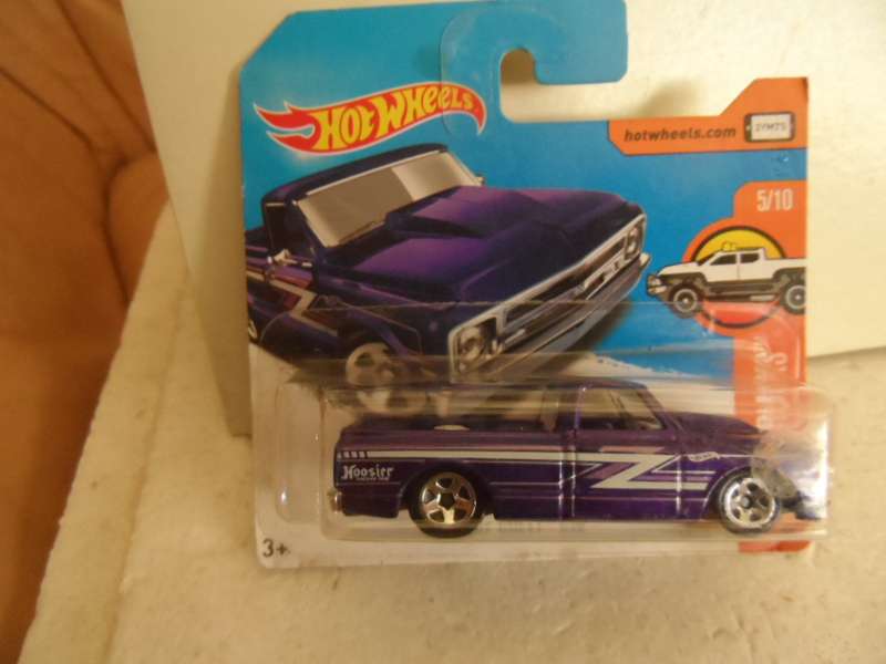 Hot Wheels 2017 '67 Chevy C10 Purple Hot Trucks #5/10 - sealed short card  [m52]