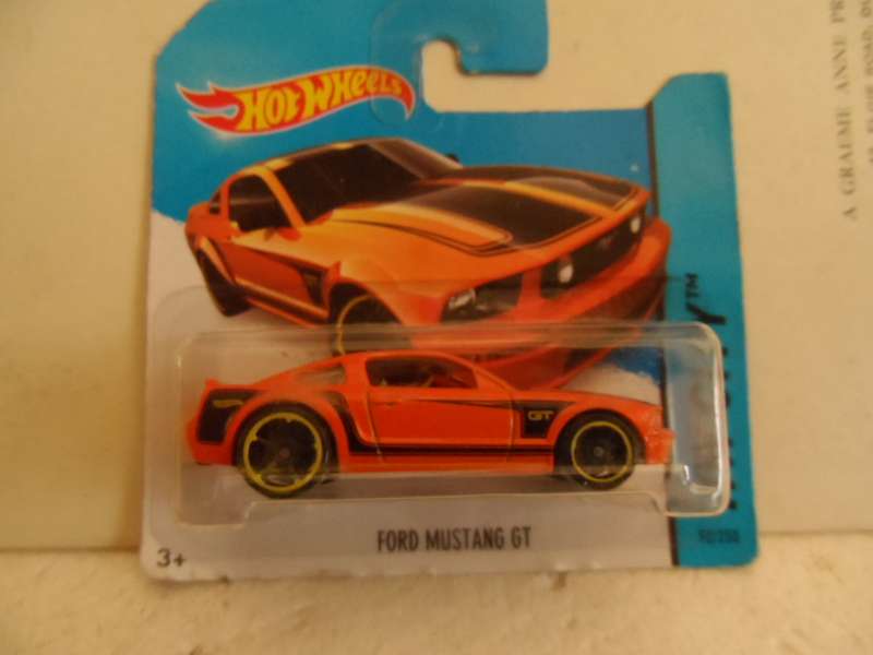 HOT WHEELS FORD MUSTANG GT HW CITY 2014-sealed short card- [m47]
