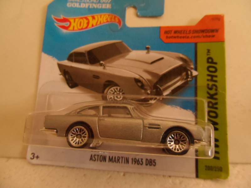 Hot Wheels Aston Martin 1963 DB5 in Silver -sealed short card-[m56]