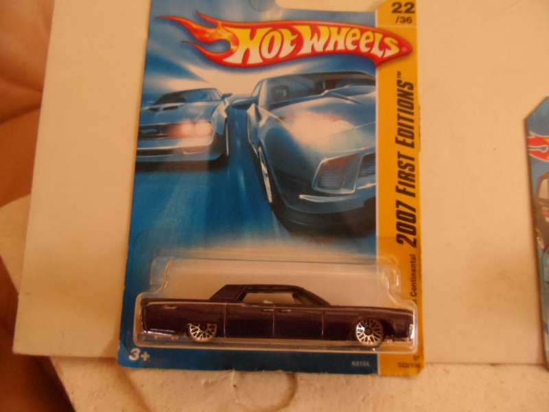 HOT WHEELS  First EDITIONS #22 - 1964 Lincoln CONTINENTAL  - SEALED LONG Card- [M50]