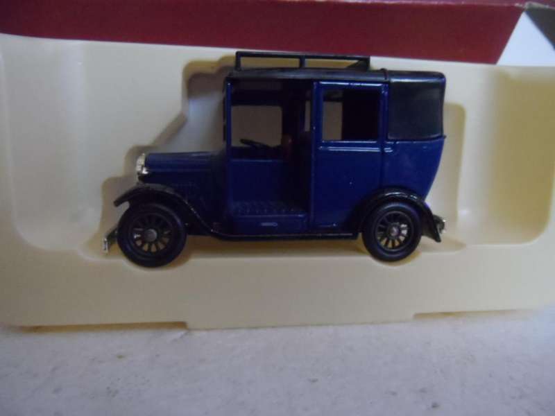 LLEDO  1933 AUSTIN TAXI BLUE- BOXED  [M12]