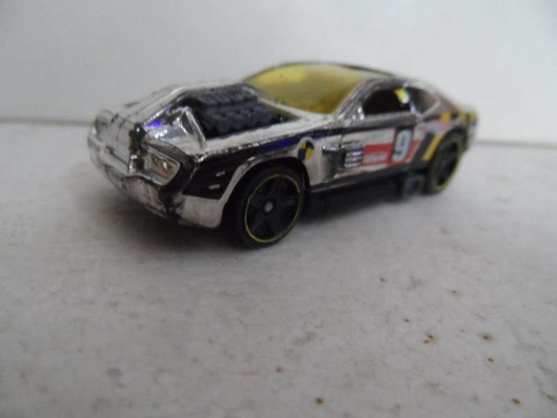 2013 Hot Wheels HOLLOWBACK #148 US TeamChromeHW Racing Track Stars-UNBOXED