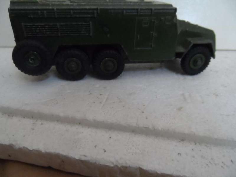 Dinky Toys #677 Armoured Command Vehicle - vintage Original Vintage  [m100]