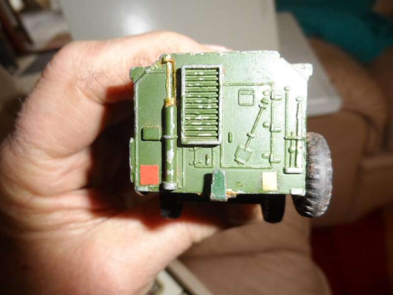 Dinky Toys #677 Armoured Command Vehicle - vintage Original Vintage  [m100]
