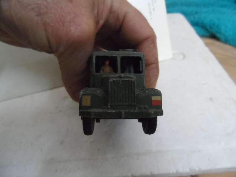 DINKY TOYS MEDIUM ARTILLERY TRACTOR #689 .Made in England  [m100]