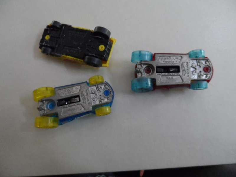 HOT WHEEL TRIO, LOOSE-ONE BID FOR ALL [M100]