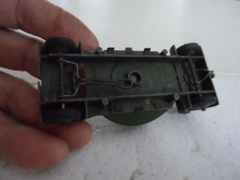 VINTAGE DINKYS TOY 161B MILITARY DARK GREEN ANTI AIRCRAFT GUN ON TRAILER  [M43]