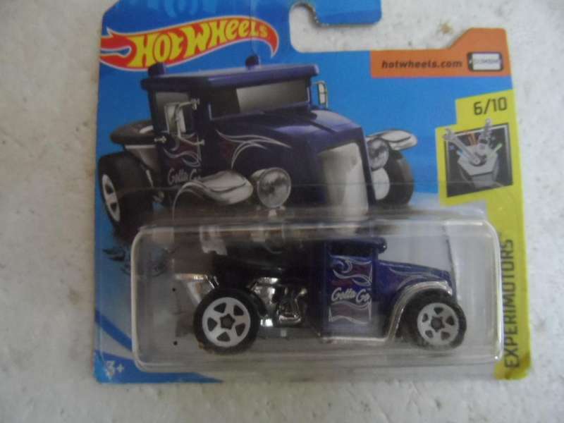 Hot Wheels Gotta Go-BLUE -SEALED SHORT CARD.  [M300]