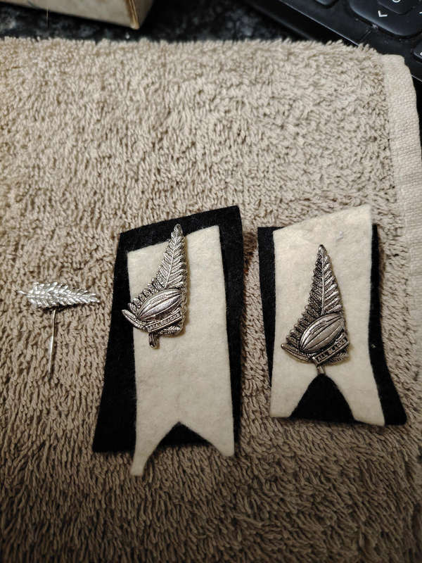 New Zealand All black rugby pin