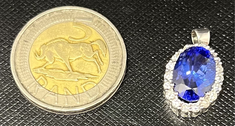 Tanzanite Pendant 5.677 CT