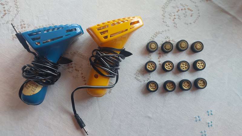 Scalextric hand controllers and wheels
