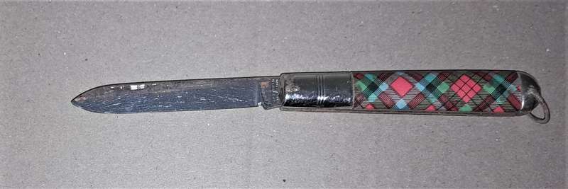 Richards Pocket Knife - see pics