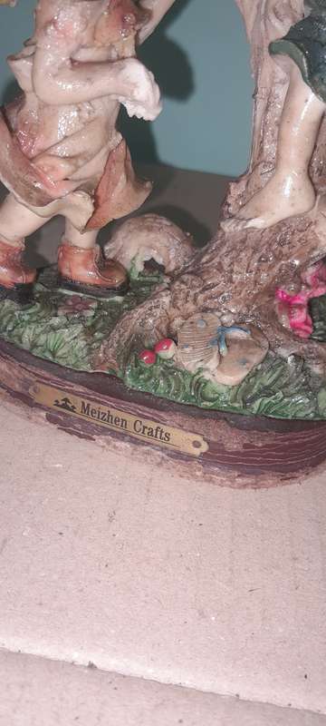 A Vintage Muizhen Craft - As per pictures