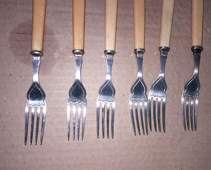 12 Pc FIsh Knives & Forks - R1 Start 50c increment