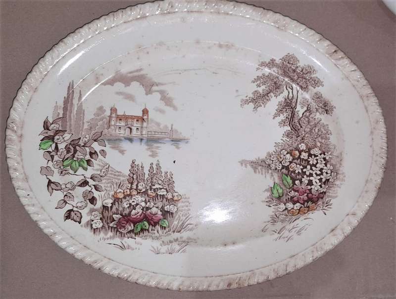 Vintahe Johnson Bros Tureen + Free Johnson Bros Platter