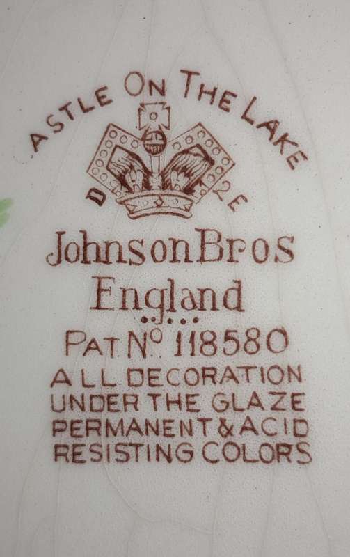Vintahe Johnson Bros Tureen + Free Johnson Bros Platter